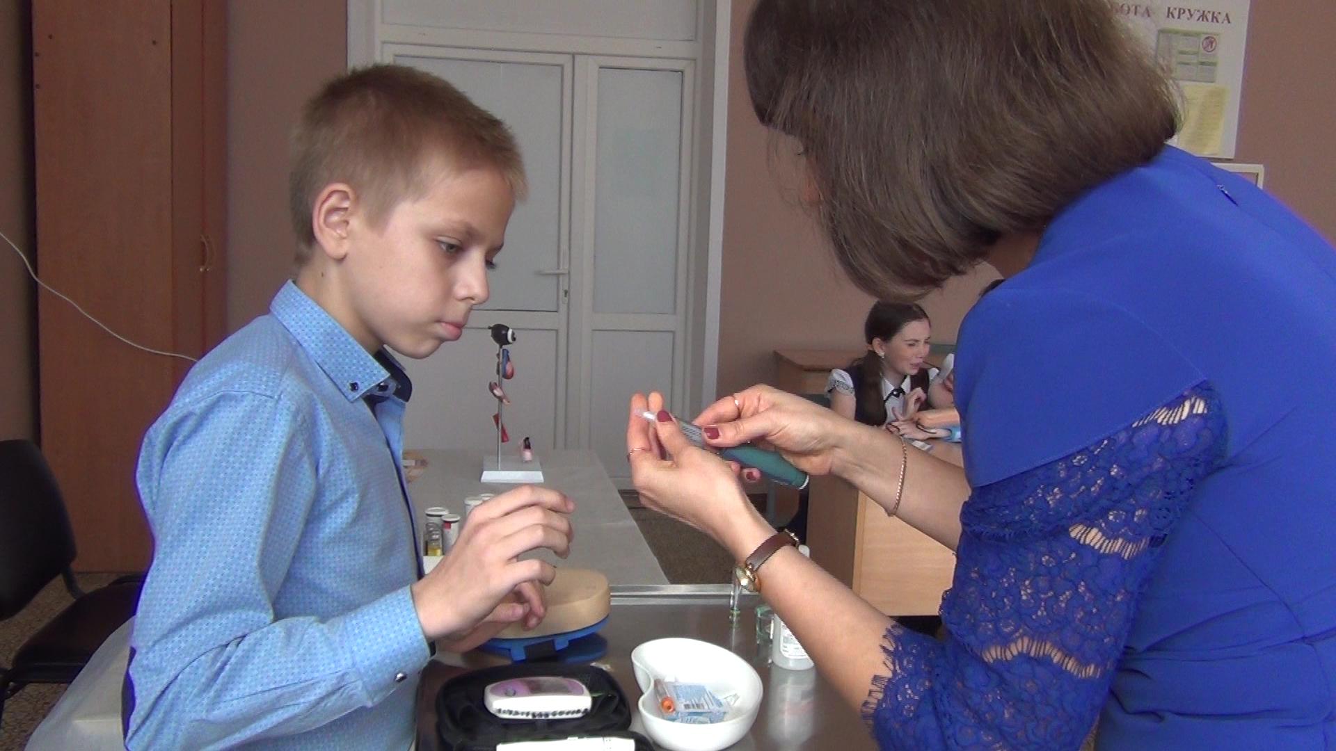 Юный медик